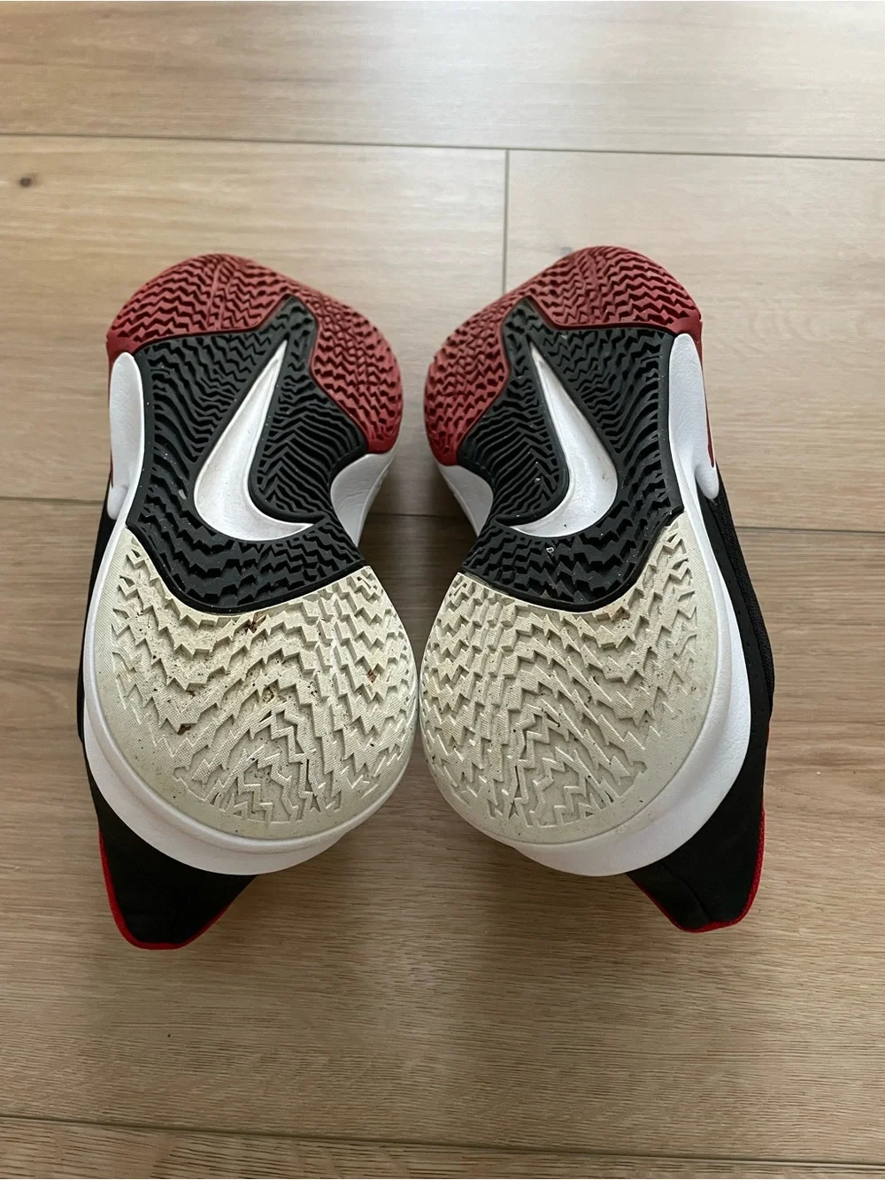 Nike Precision Vll Men 7 Black, Red basketball Low-Top Trainers #0166